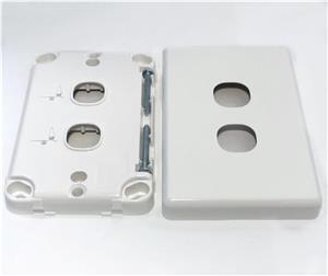 Clipsal-2-Aperture-face-Plate-Vertical-Horizontal-White-(32041)