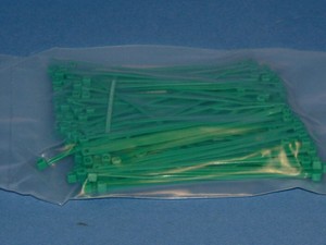 Cable-Tie-Outside-Serrated-2.5-x-100mm-Green-(pck/200)-(31010)